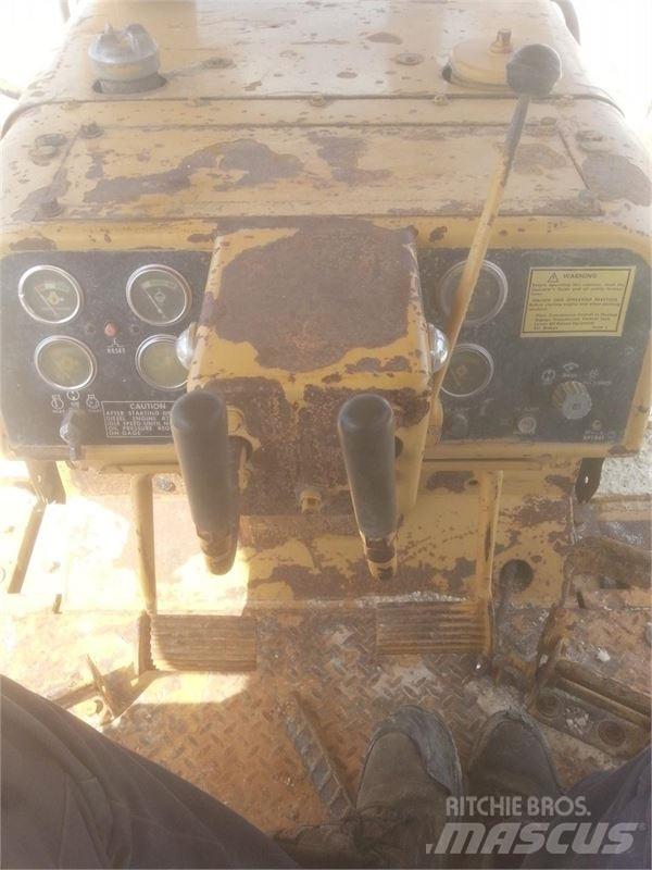 CAT D6D LGP Pásové dozery