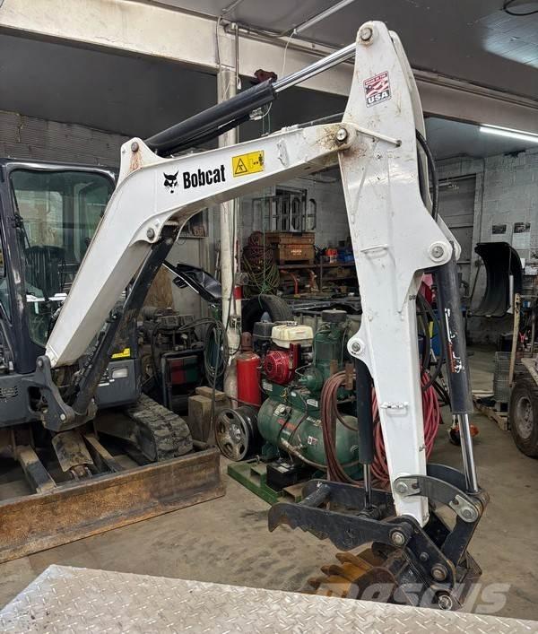 Bobcat E35I Pásová rýpadla