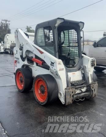 Bobcat S770 Smykem řízené nakladače