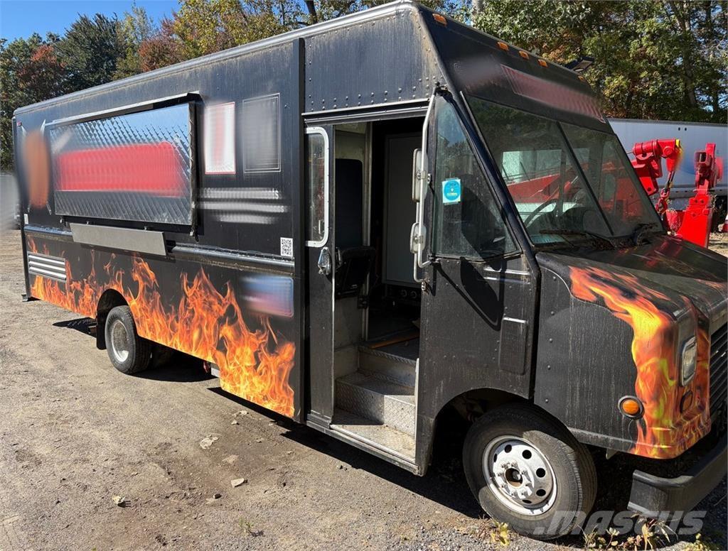 Ford E-350 Skříňová nástavba