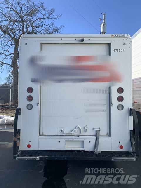 Ford E350 Skříňová nástavba