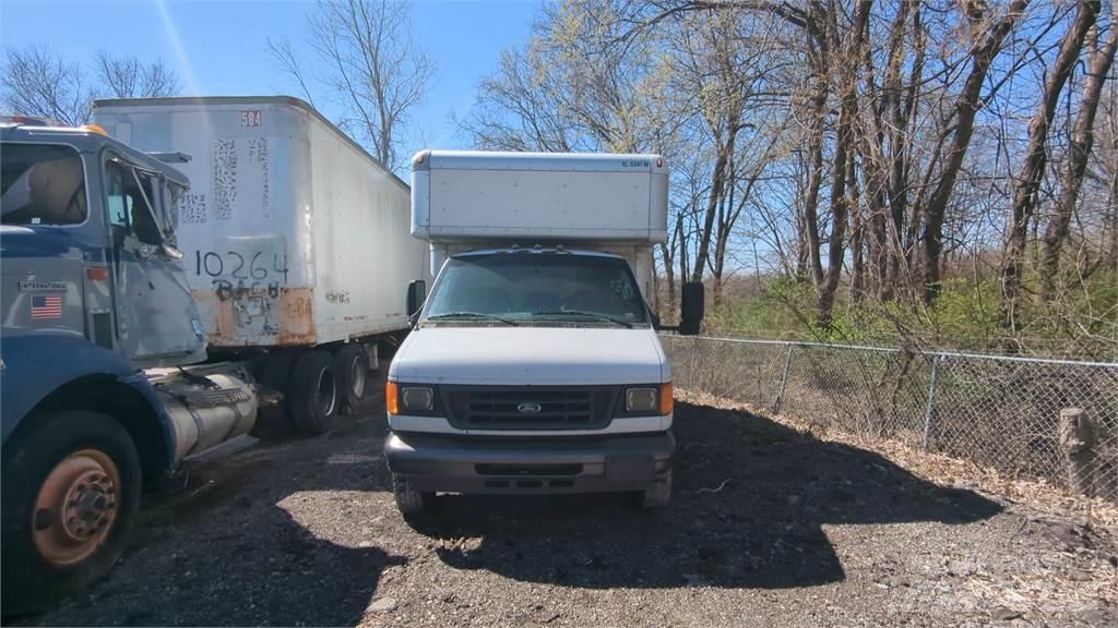 Ford E450 Skříňová nástavba