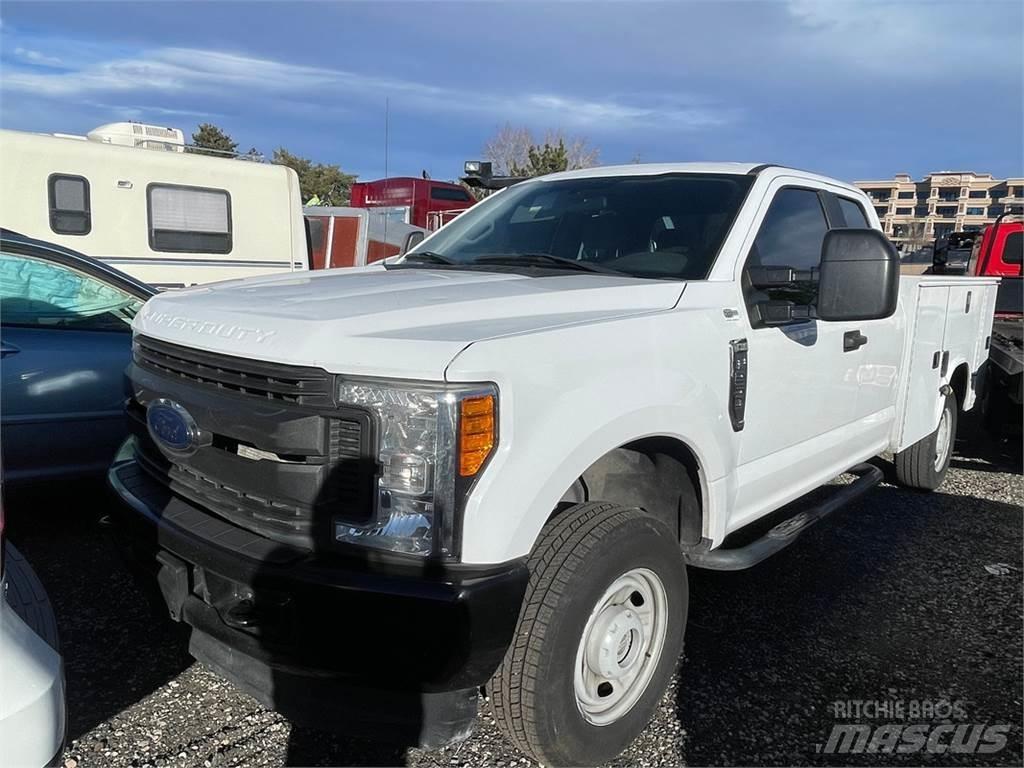 Ford F250 Vyprošťovací vozidla