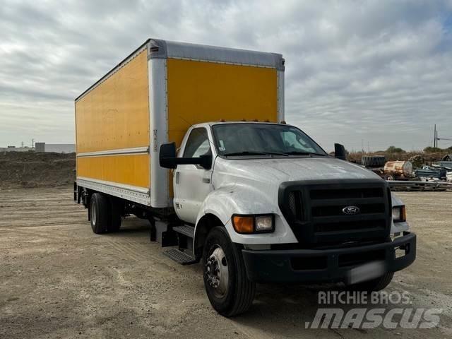 Ford F750 Skříňová nástavba