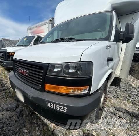 GMC Savana 4500 Skříňová nástavba
