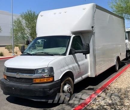 GMC Savana 4500 Skříňová nástavba