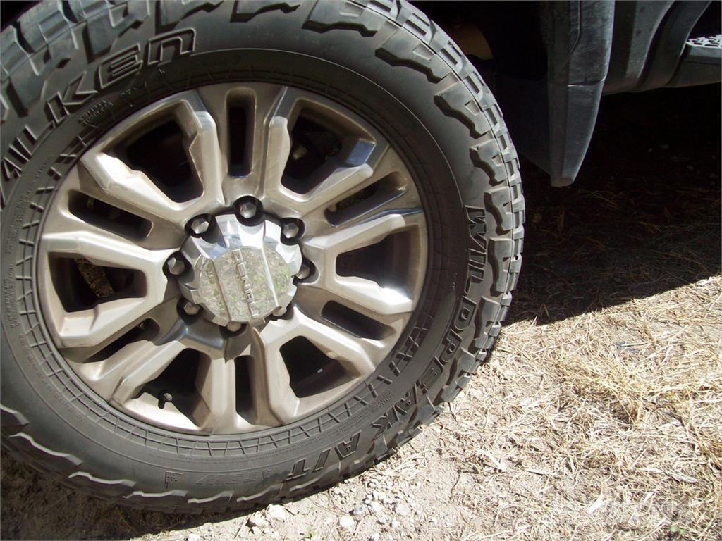 GMC Sierra 2500 Další