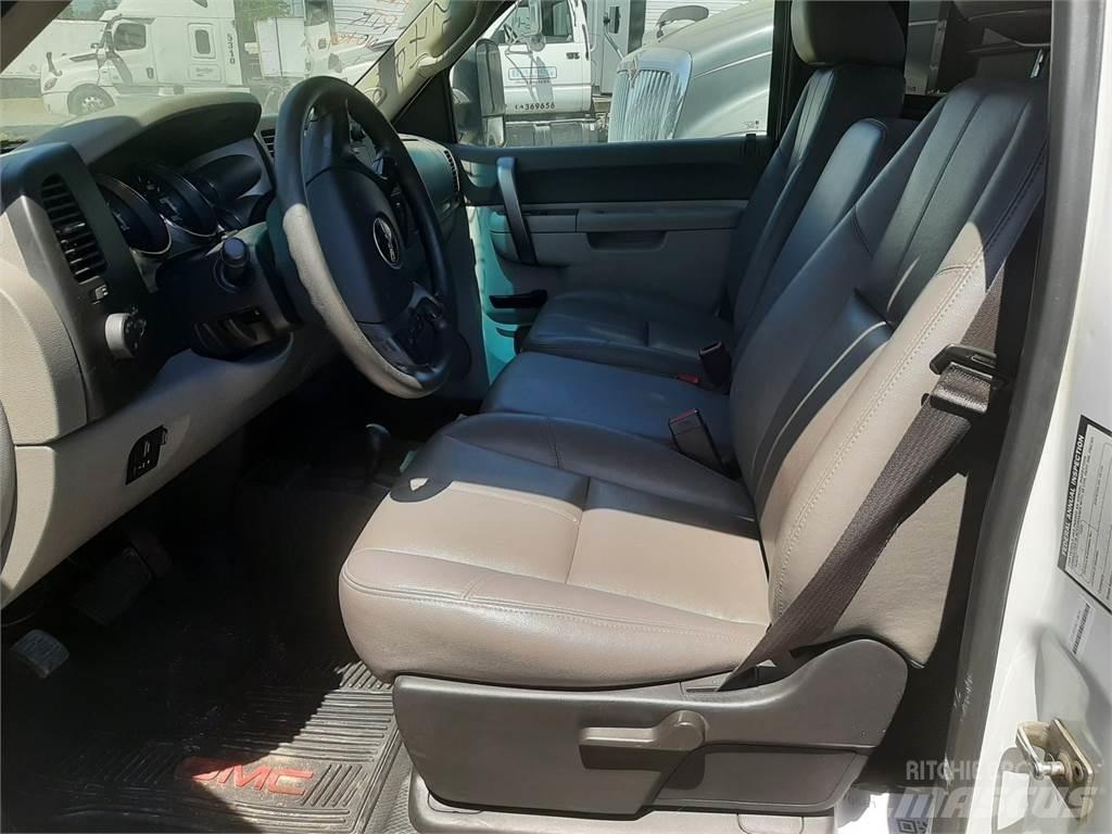 GMC Sierra 3500 Další