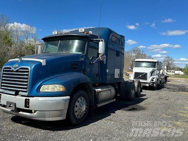 Mack CXN613 Tahače