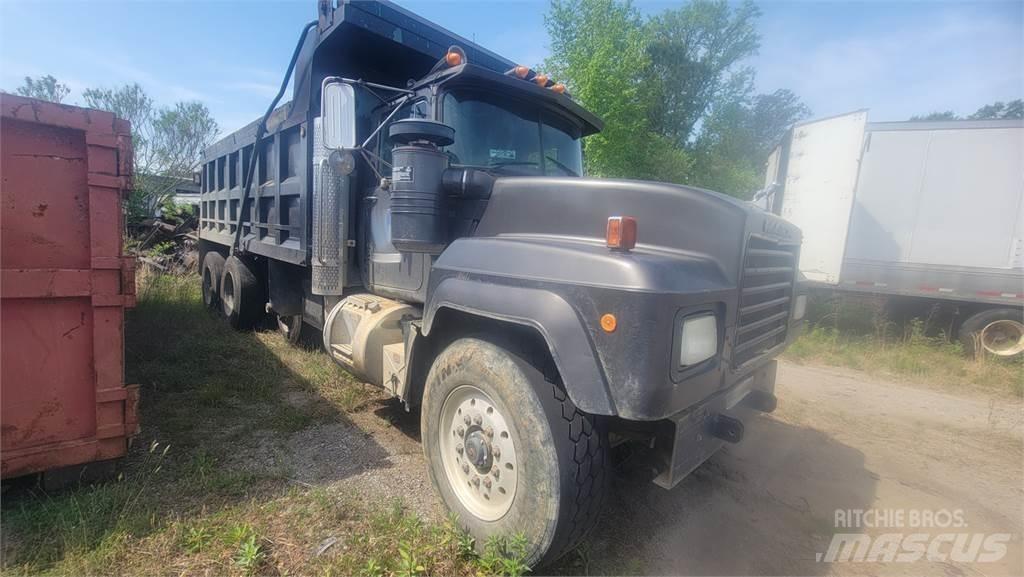 Mack RD6885 Sklápěče