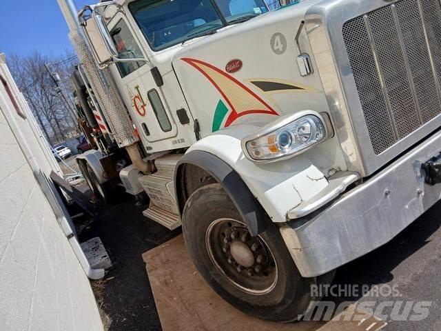 Peterbilt 367 Další