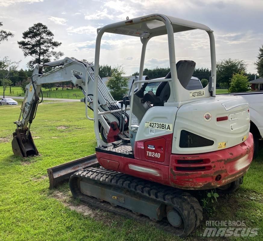Takeuchi TB240 Midi rýpadla 7t - 12t