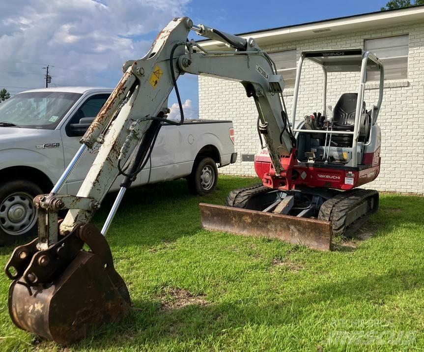Takeuchi TB240 Midi rýpadla 7t - 12t