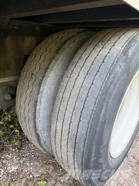 Utility VS2DX Skříňové přívěsy