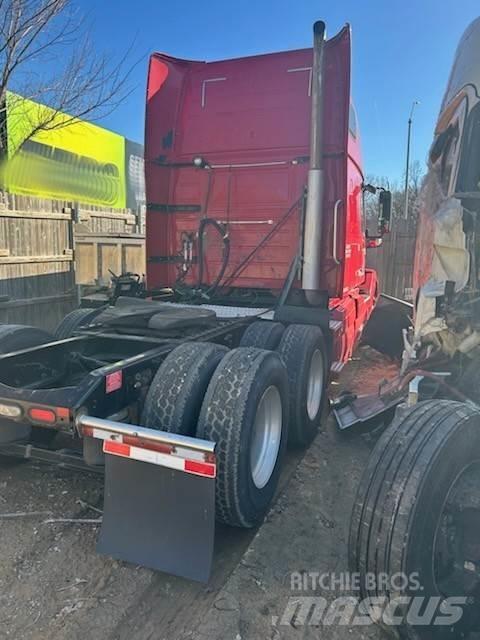 Volvo VNL64T670 Tahače
