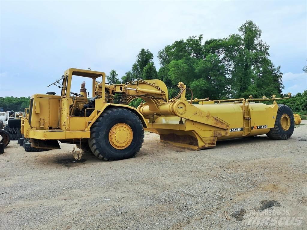 CAT 631D Cisterny na vodu
