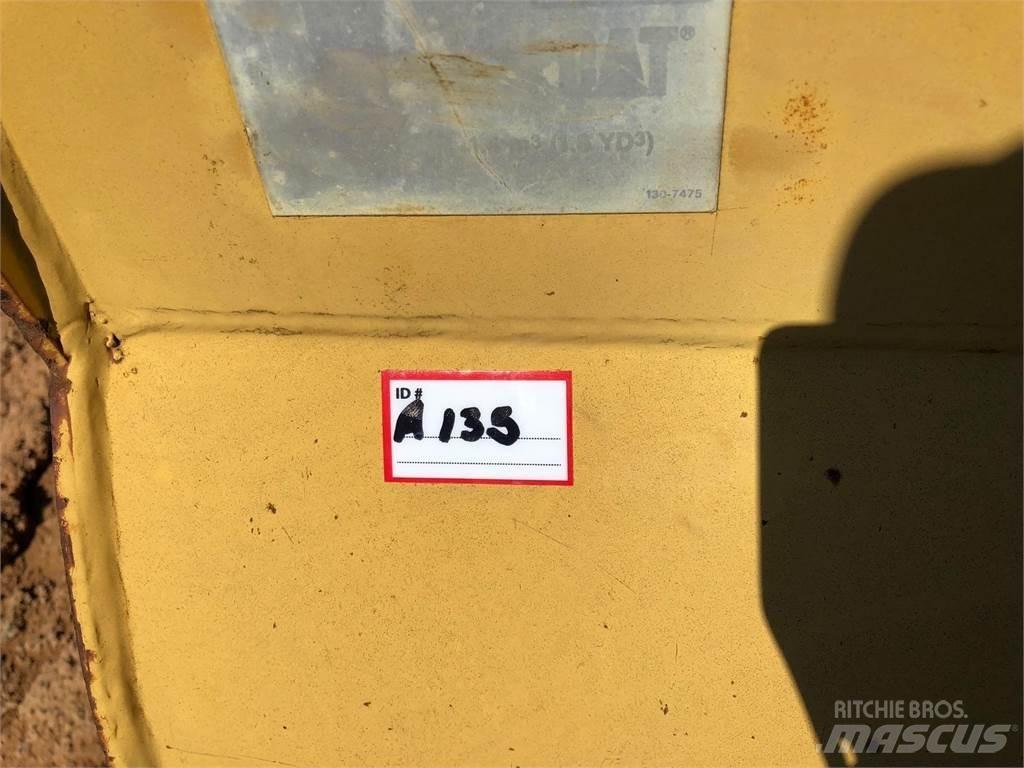 CAT  914G Lopaty