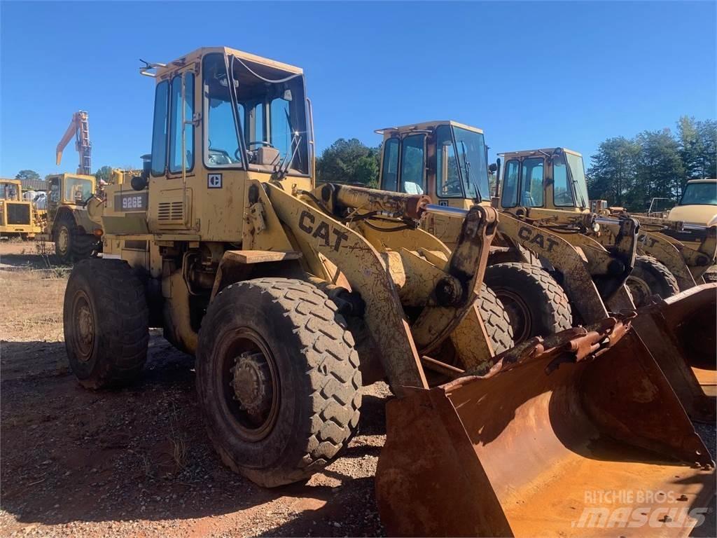 CAT 926E Kolové nakladače