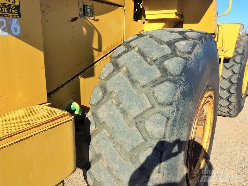 CAT 950F Kolové nakladače