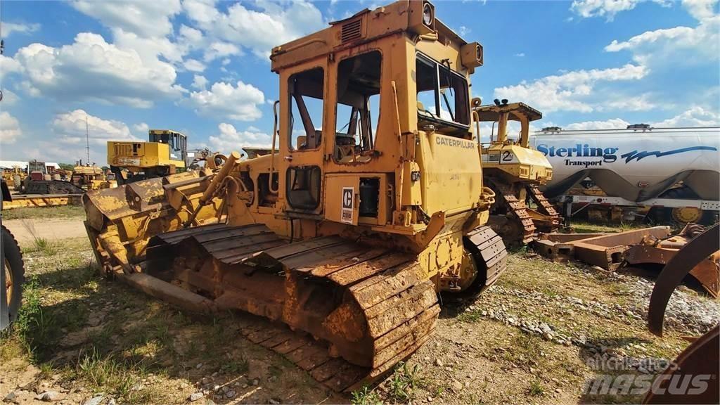 CAT D5B Pásové dozery