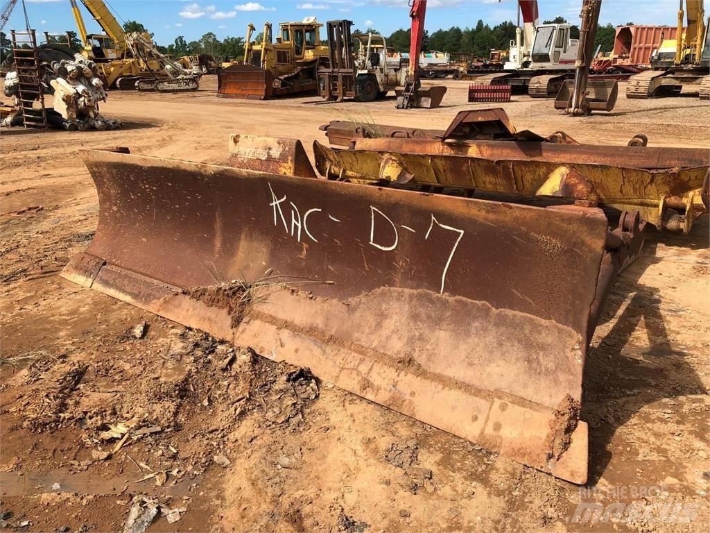 CAT D7 Radlice