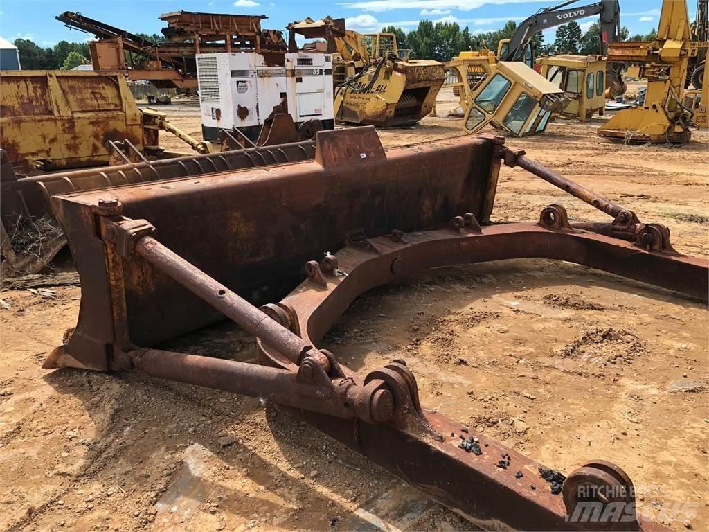 CAT D7 Radlice