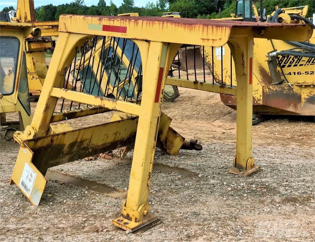 CAT D8K Kabiny a interiér
