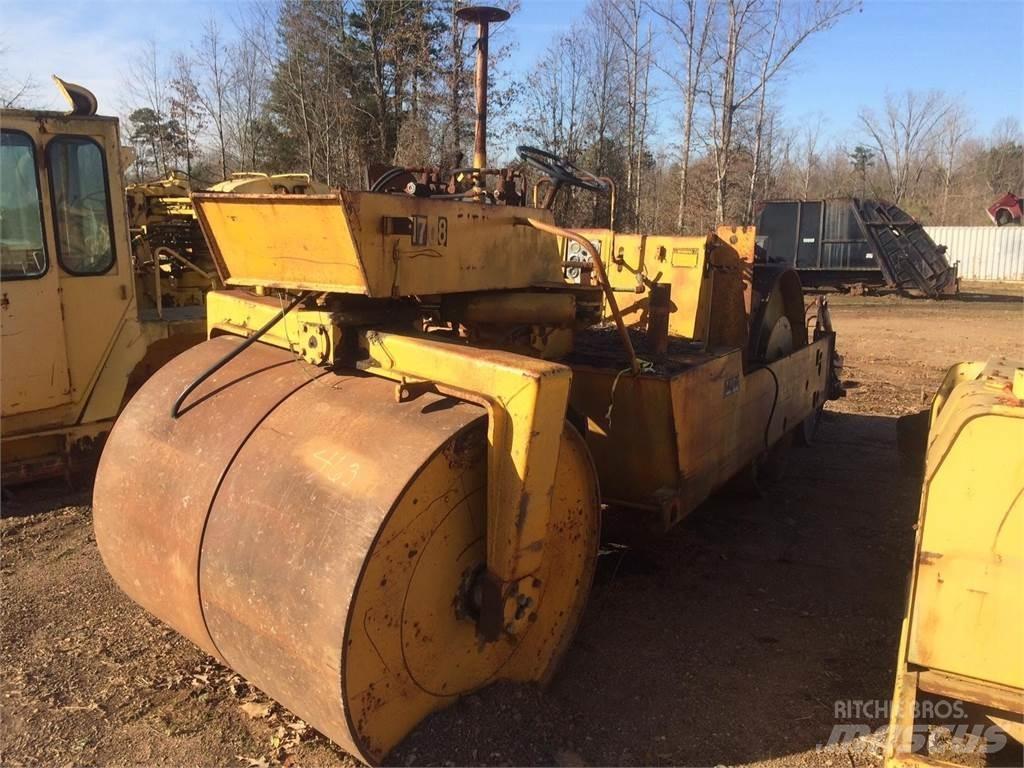 Koehring S812A Tahačové válce