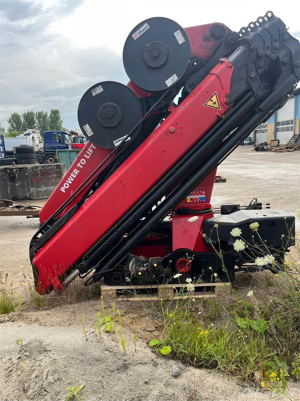 HMF 2620K5 RC Nakládací jeřáby