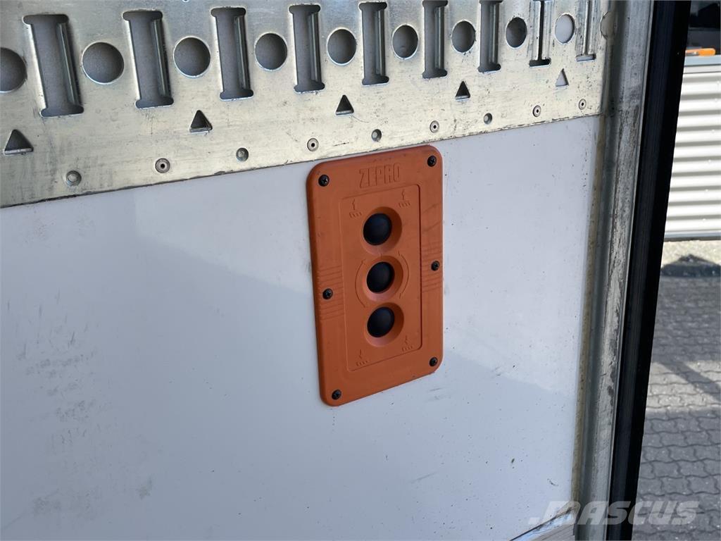 Renault D280 Premium Skříňová nástavba