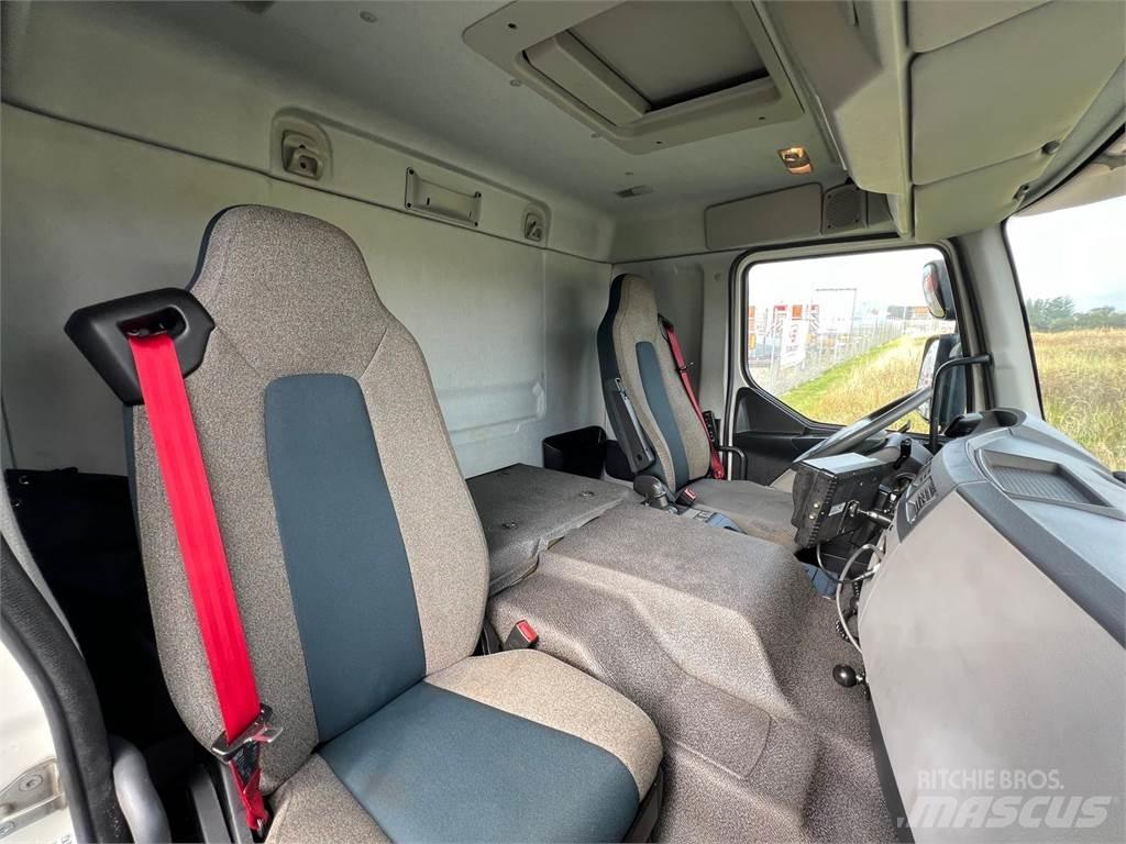 Volvo FE320 6x2*4 Skříňová nástavba