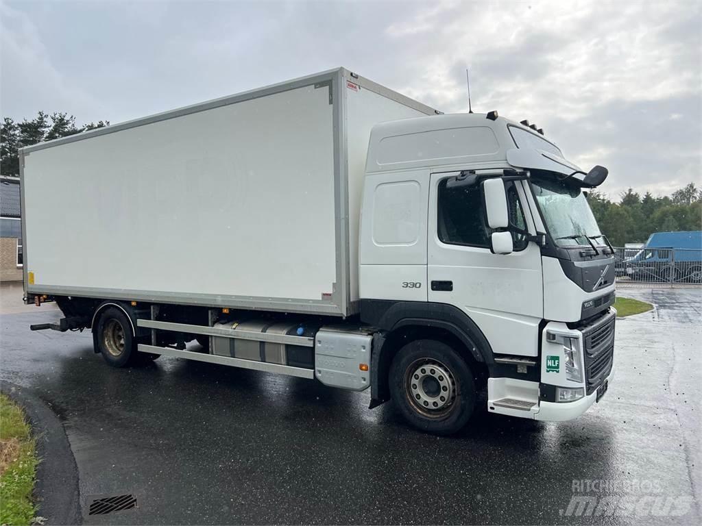 Volvo FM330 Skříňová nástavba