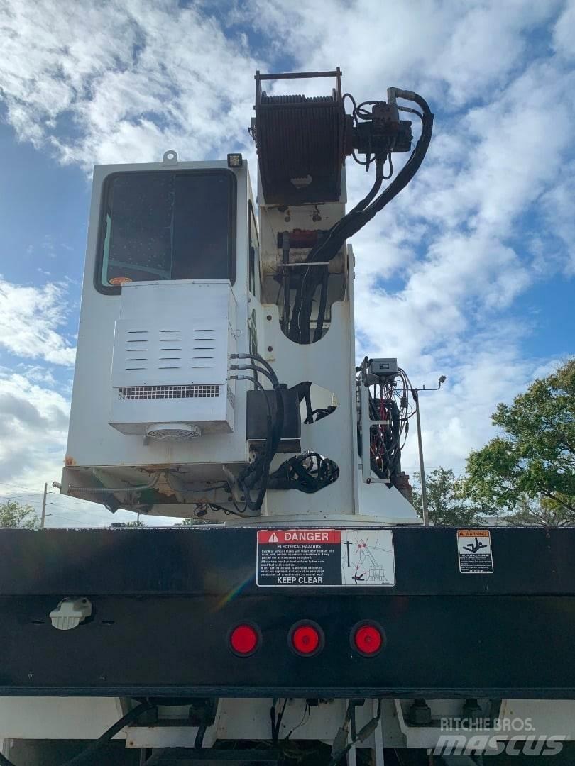 Altec 38103 Autojeřáby, hydraulické ruky