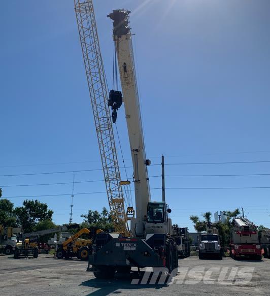 Terex RT 555 Jeřáby pro těžký terén