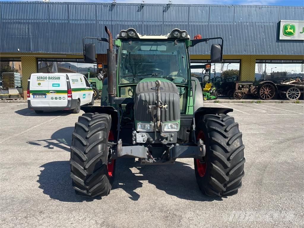 Fendt 211 VARIO Traktory