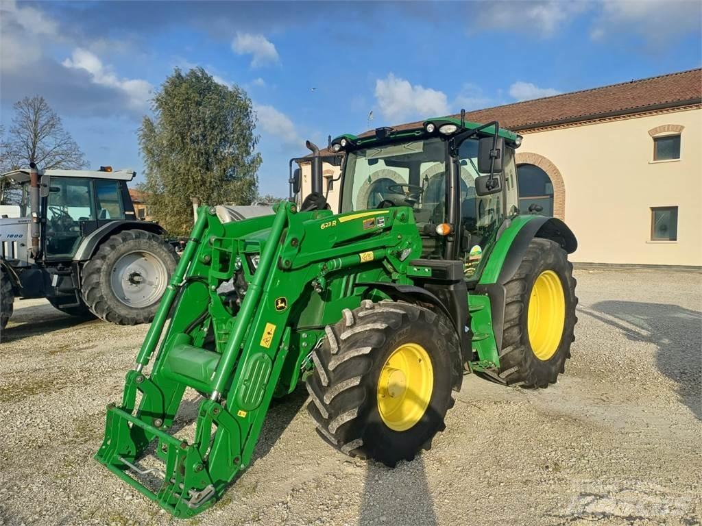 John Deere 6110 R Traktory