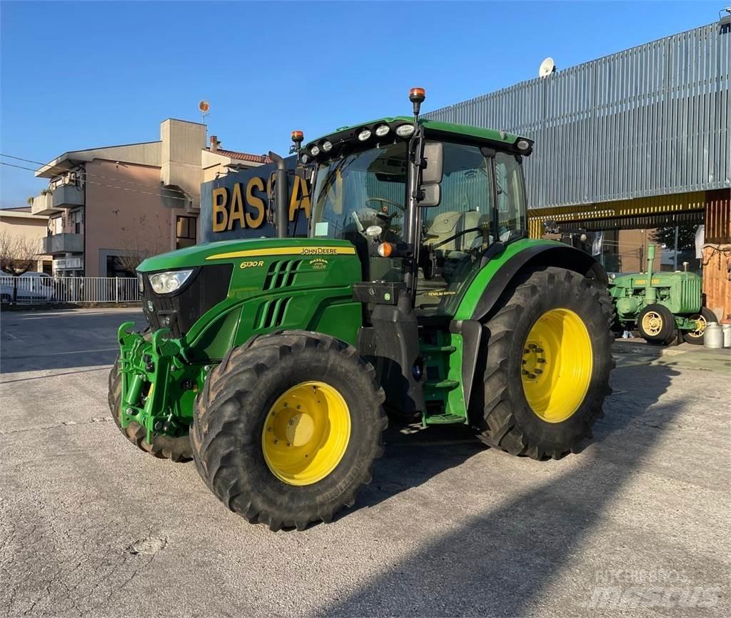 John Deere 6130 R Traktory