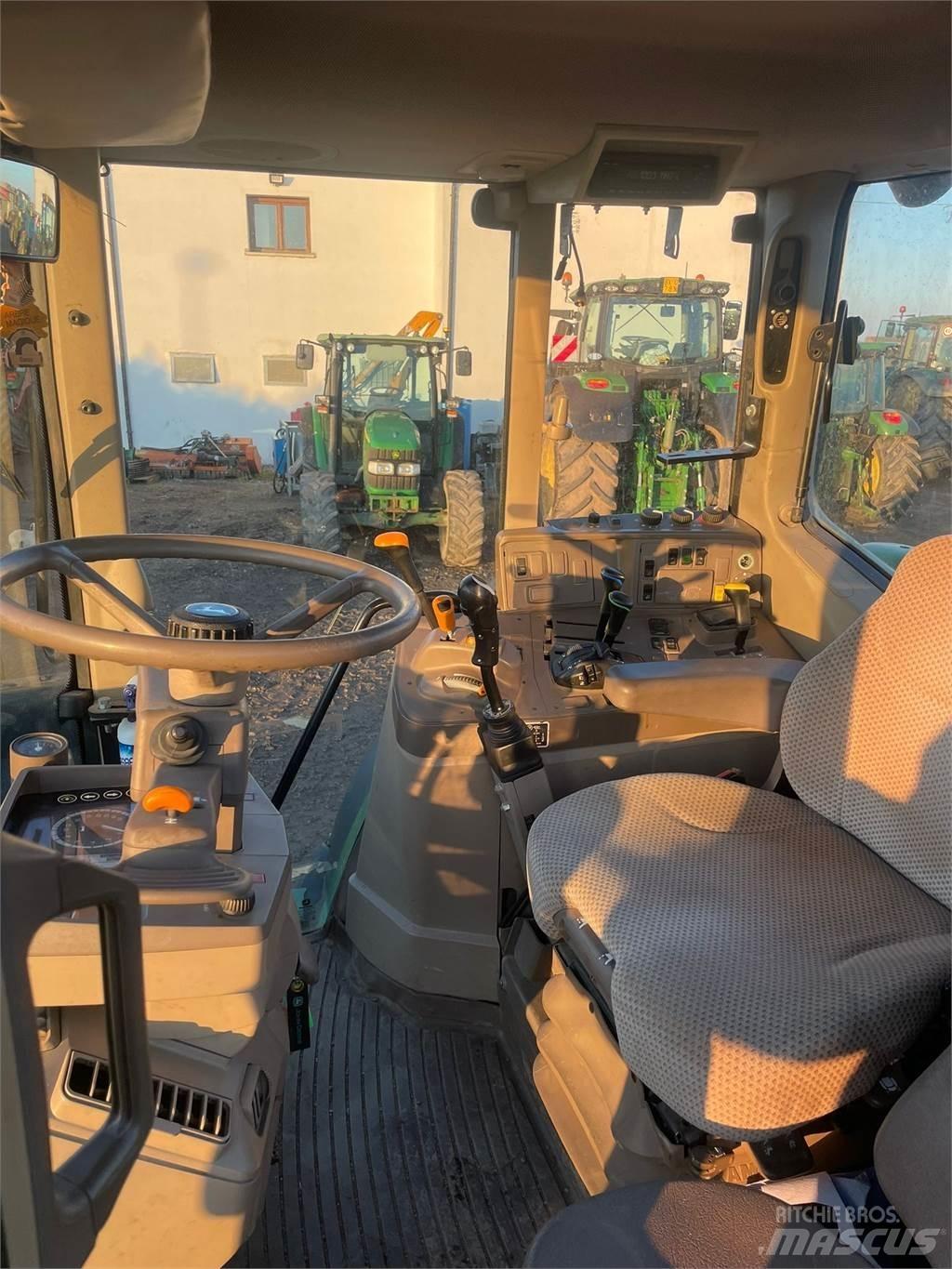 John Deere 6195 M Traktory
