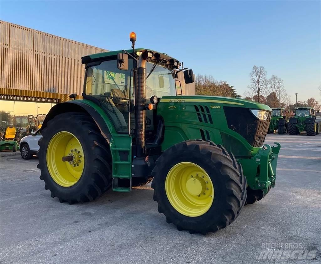 John Deere 6210 R Traktory