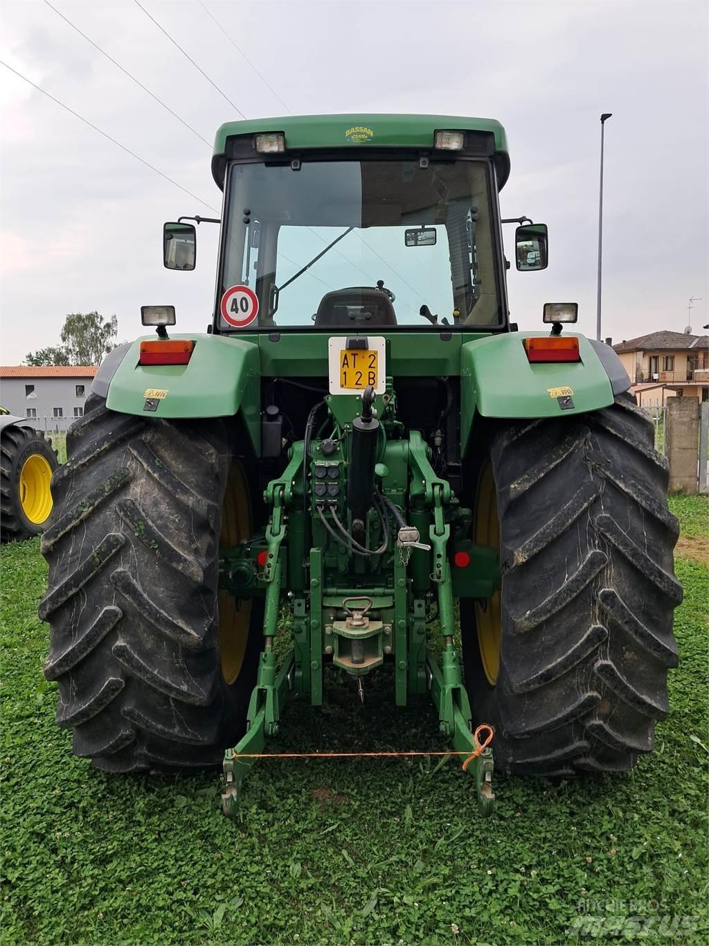 John Deere 7710 Traktory