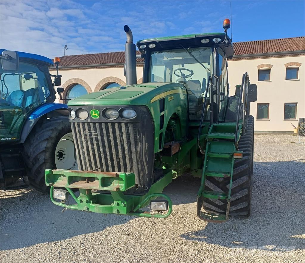 John Deere 8320 RT Traktory