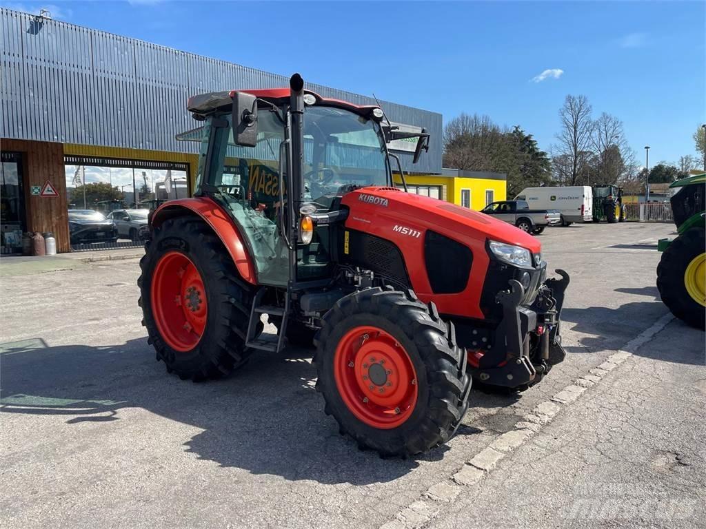 Kubota 5111 M Traktory
