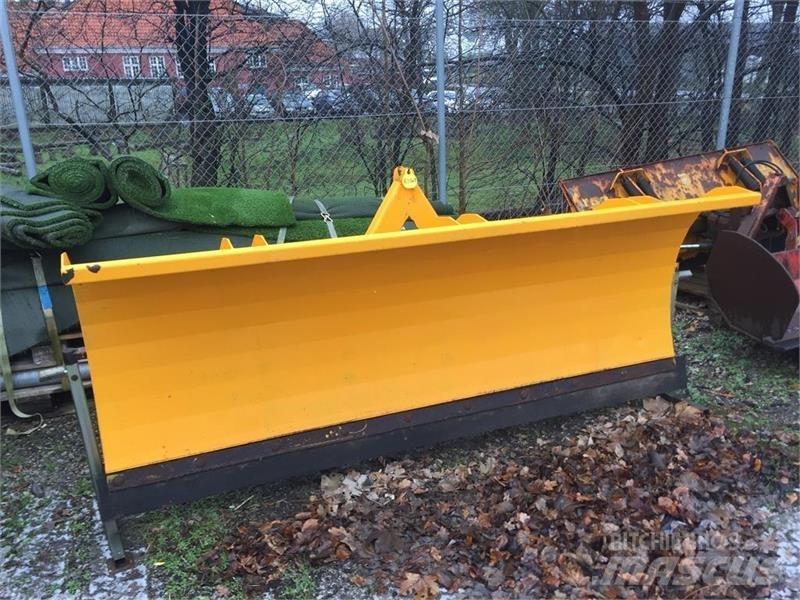 FM 2,5M Sněžné pluhy, přední sněhové radlice