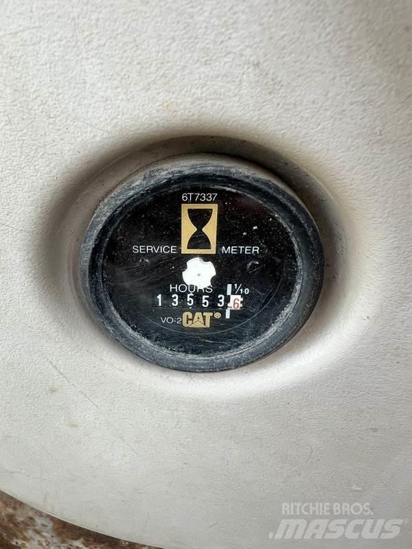 CAT 330. Pásová rýpadla