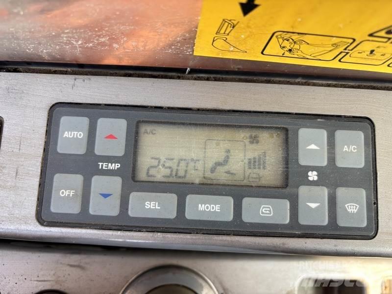 Doosan DX480LC Pásová rýpadla