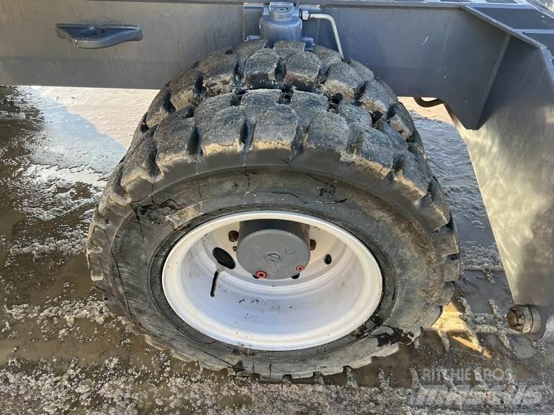 Fuchs MHL320 Manipulace s materiálem – ostatní