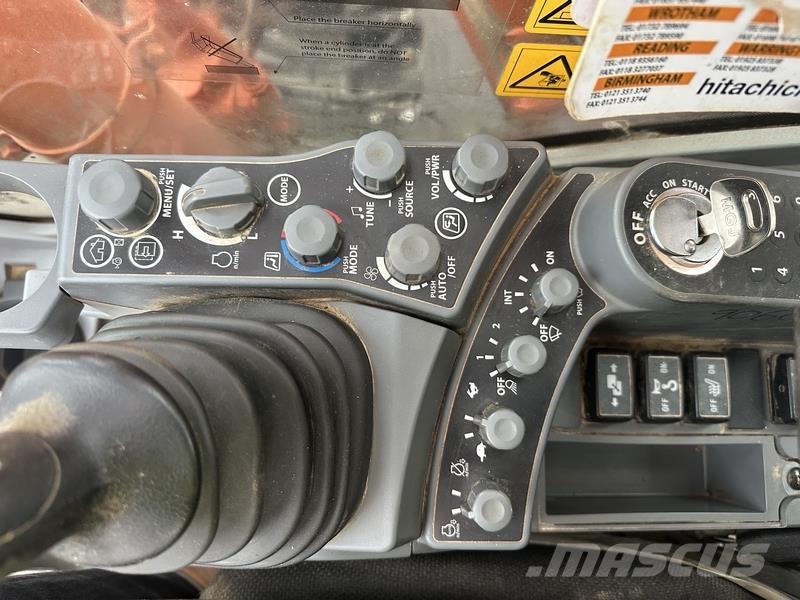 Hitachi ZX130 Pásová rýpadla