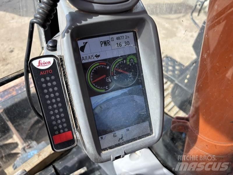 Hitachi ZX135 US-6 Pásová rýpadla