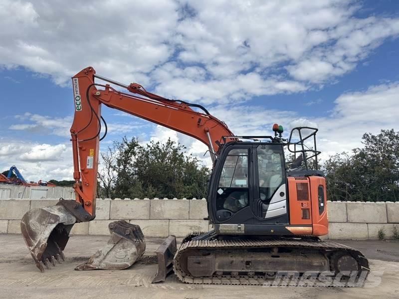 Hitachi ZX135 US-6 Pásová rýpadla