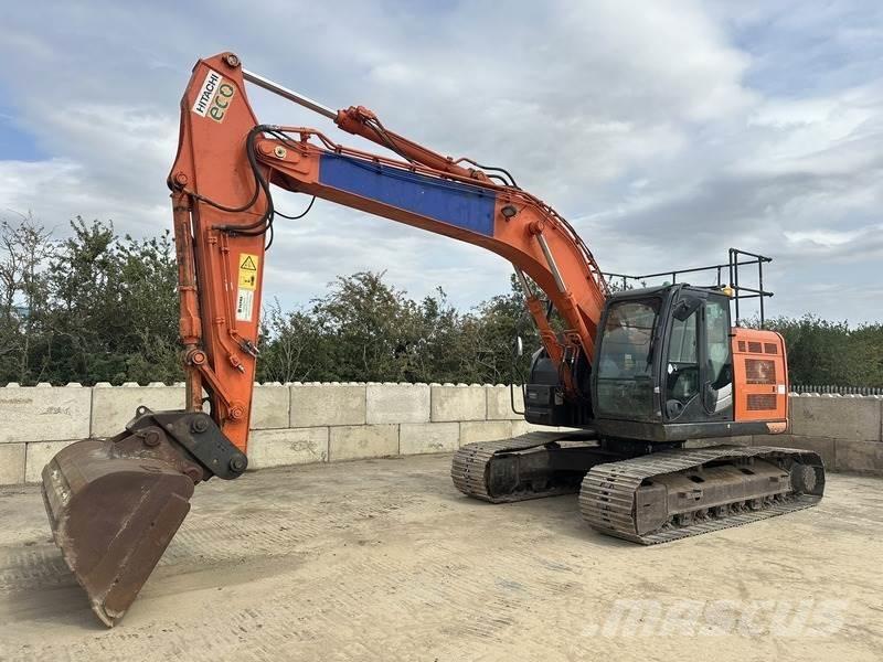 Hitachi ZX225USRLC-6 Pásová rýpadla